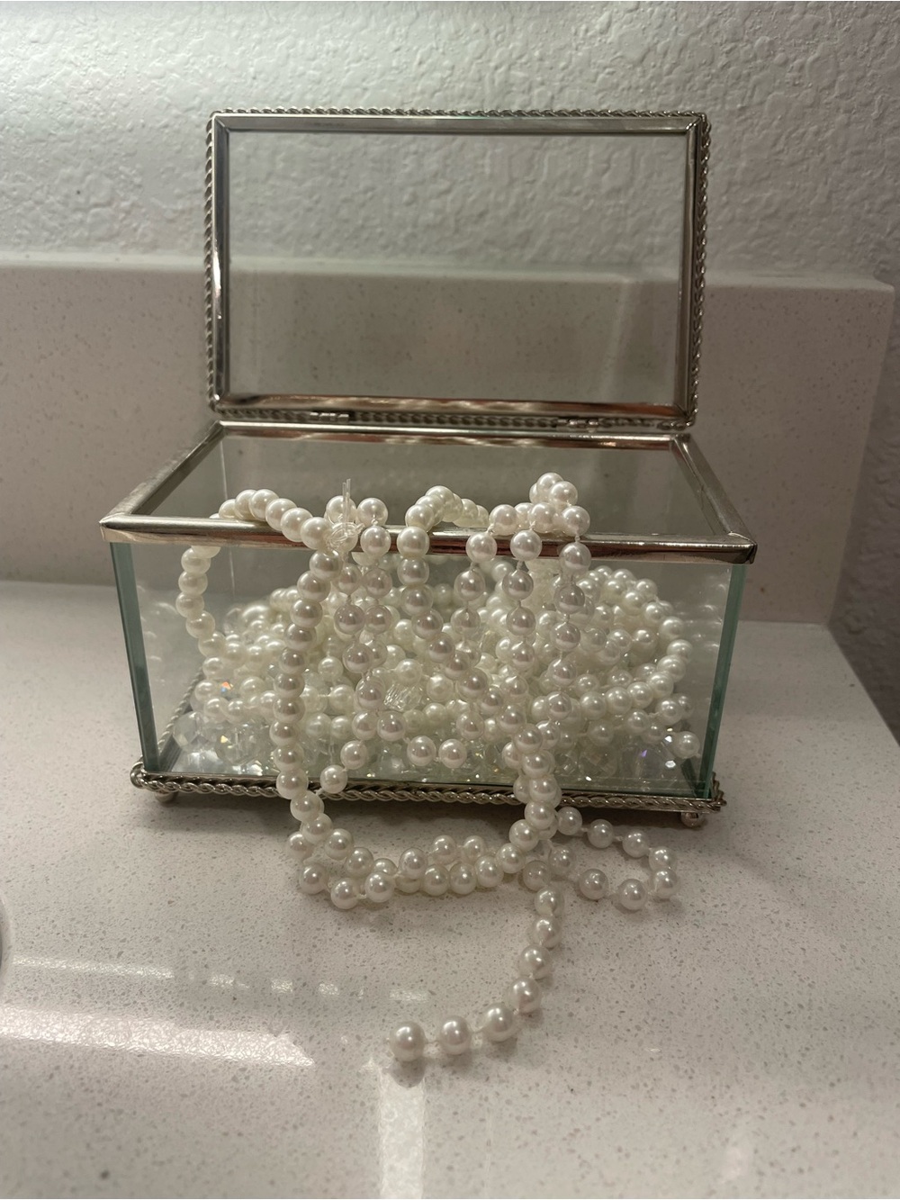 Elegant Jewelry Box + Pearls/Beads